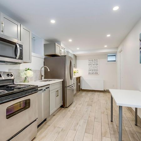 Midtown 2 Bedroom Basement Apartment Toronto Luaran gambar